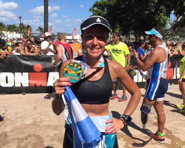 María Terranova en la llegada del Ironman 70.3 Miami